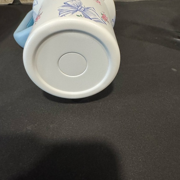 Floral Patterned Tumbler With Bow Straw Lid 40oz - Picture 6 of 6